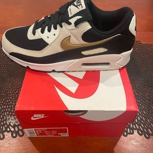 Women’s Air Max 90 with box